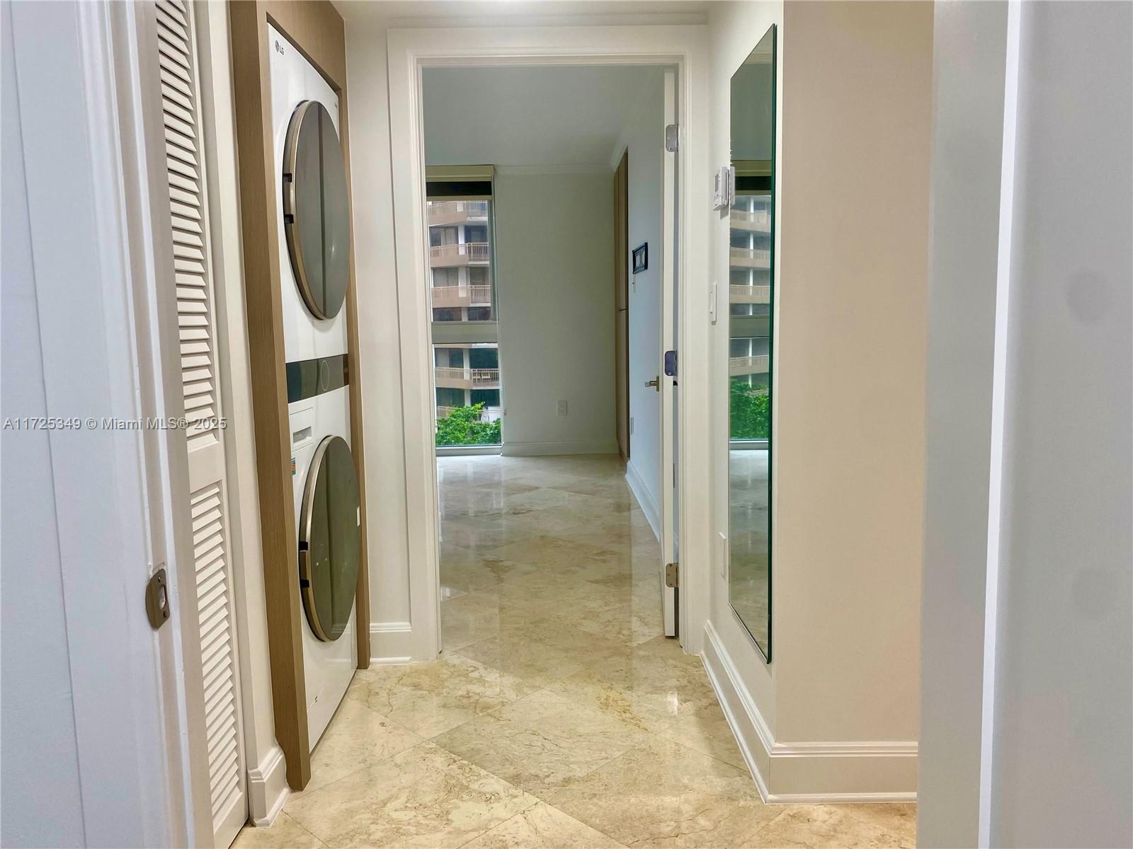 2951 S Bayshore Dr #913, Miami FL 33133