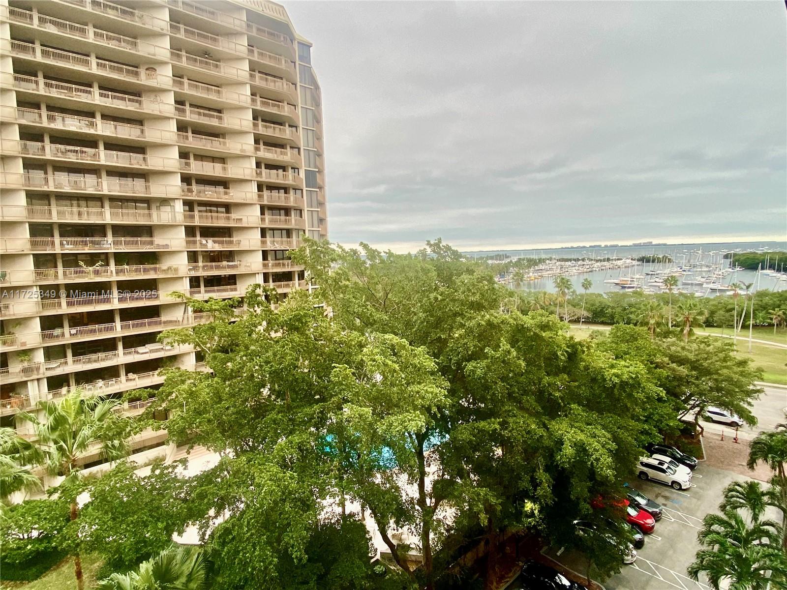 2951 S Bayshore Dr #913, Miami FL 33133