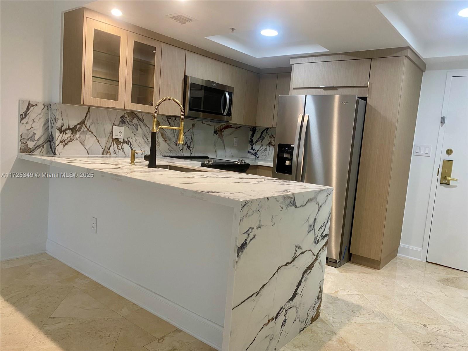 2951 S Bayshore Dr #913, Miami FL 33133