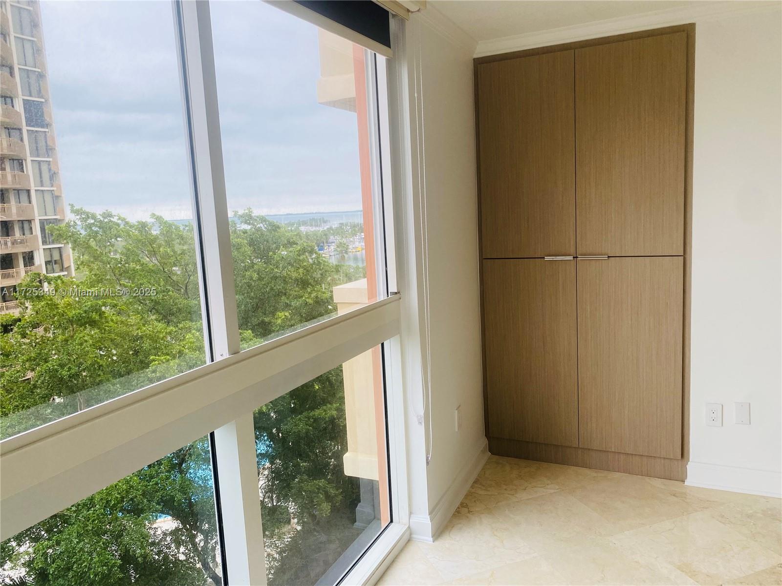 2951 S Bayshore Dr #913, Miami FL 33133