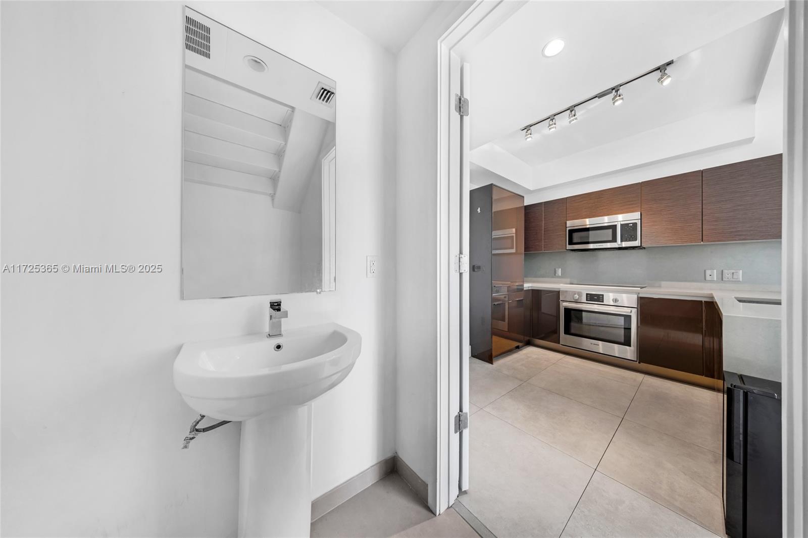 1080 Brickell Ave #311, Miami FL 33131
