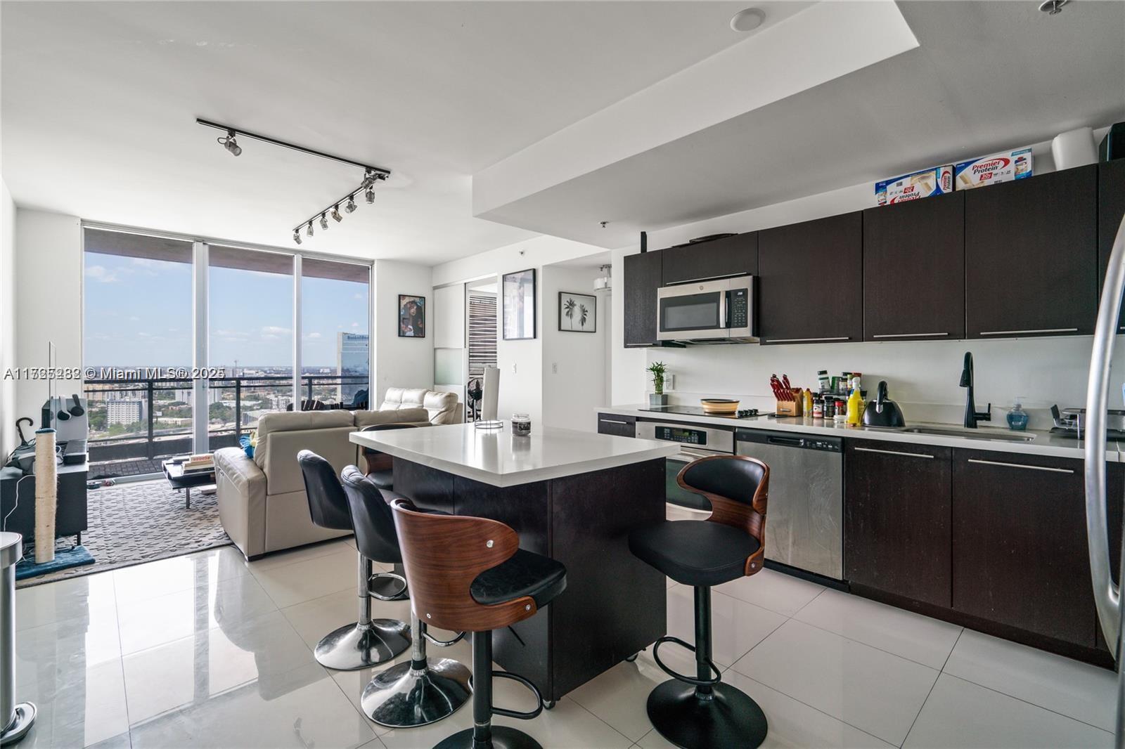 Apartamento à Venda em Miami, FL