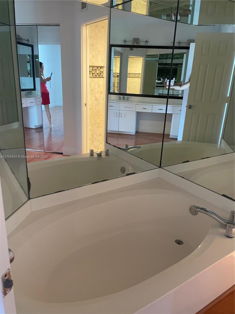 3530 Mystic Pointe Dr #1509, Aventura FL 33180
