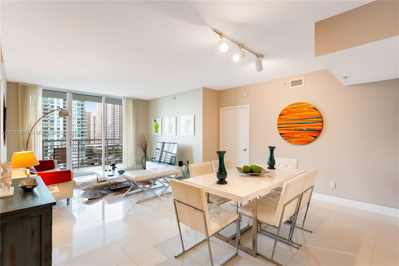 335 S Biscayne Blvd #1505, Miami FL 33131
