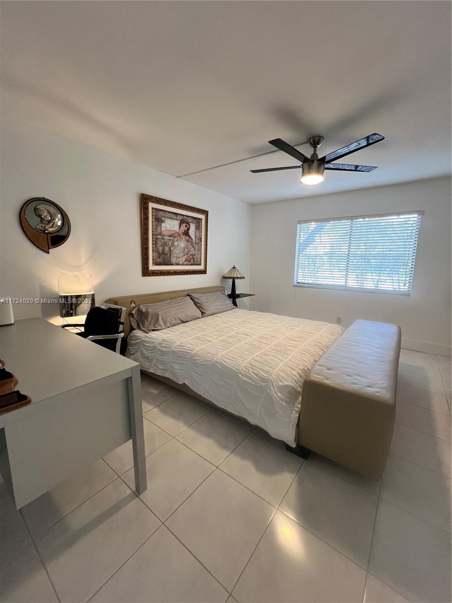 408 Lakeview Dr #102, Weston, Florida image 3