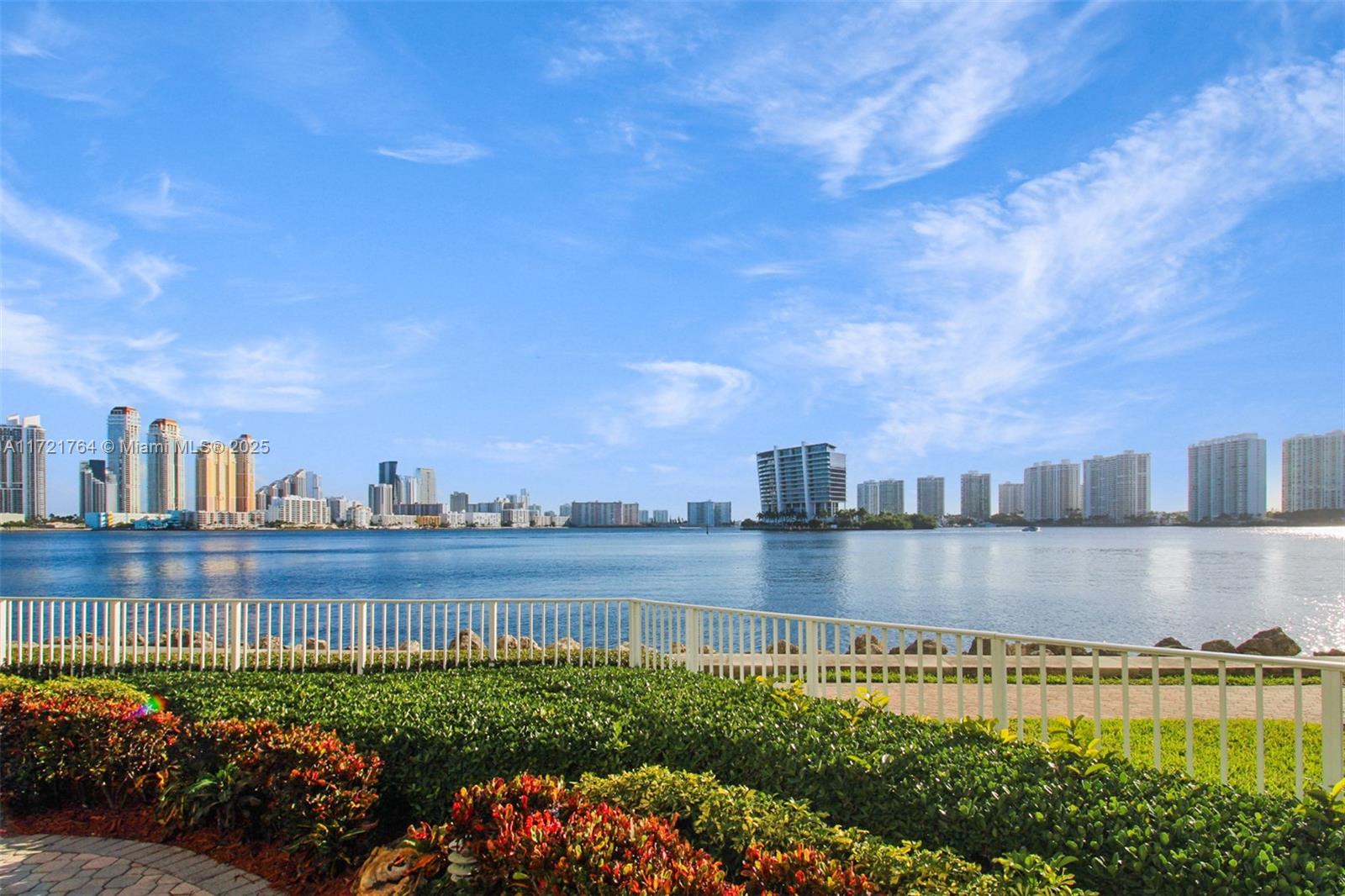 3600 E Mystic Pointe Dr #1617, Aventura FL 33180