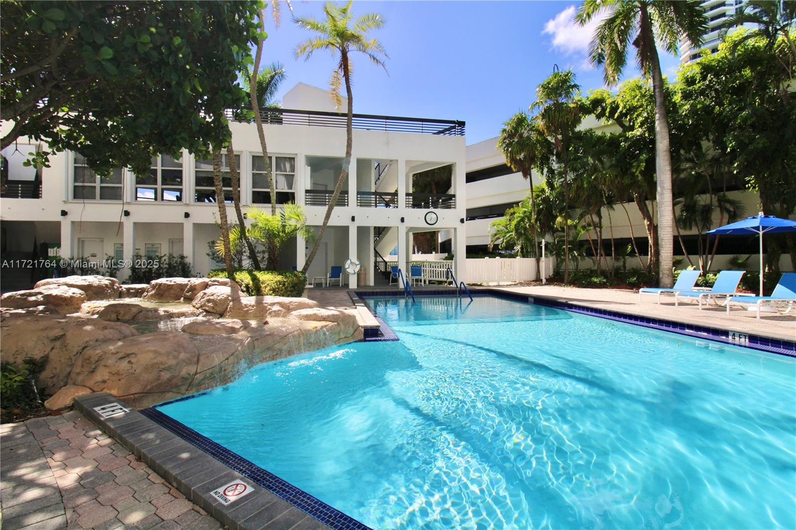 3600 E Mystic Pointe Dr #1617, Aventura FL 33180