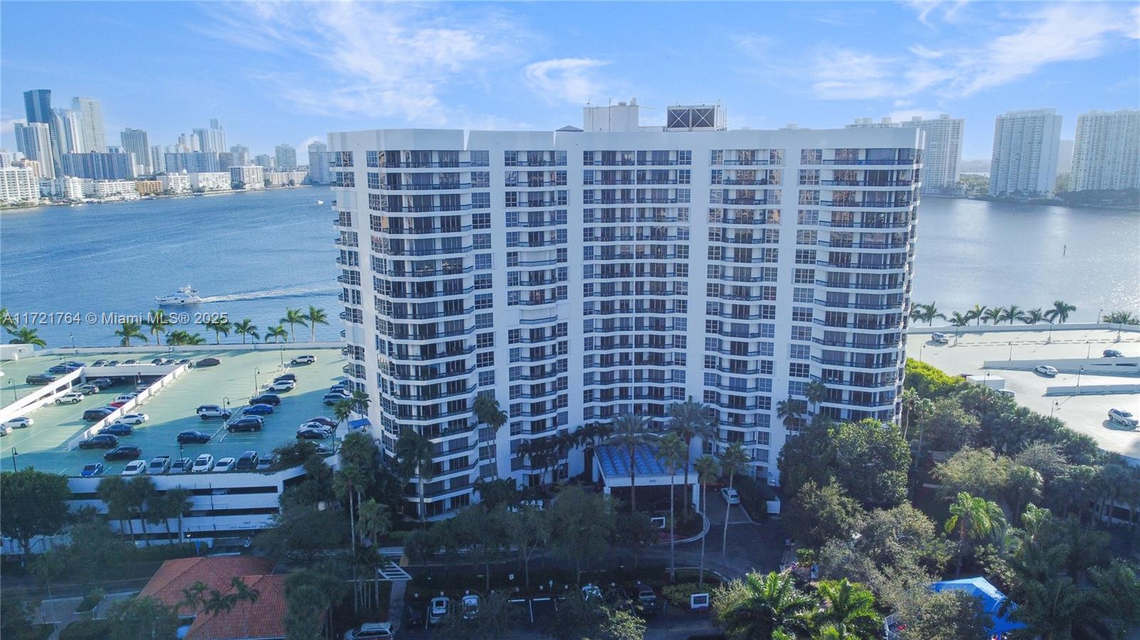 3600 E Mystic Pointe Dr #1617, Aventura FL 33180