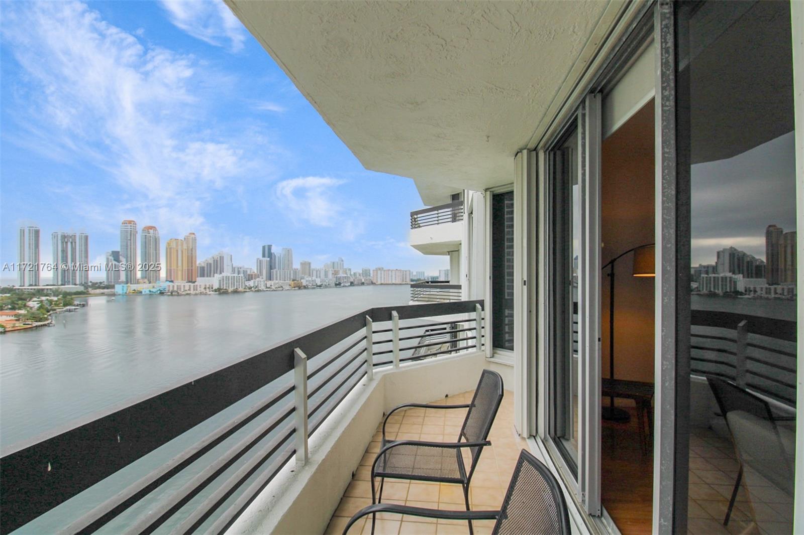 3600 E Mystic Pointe Dr #1617, Aventura FL 33180
