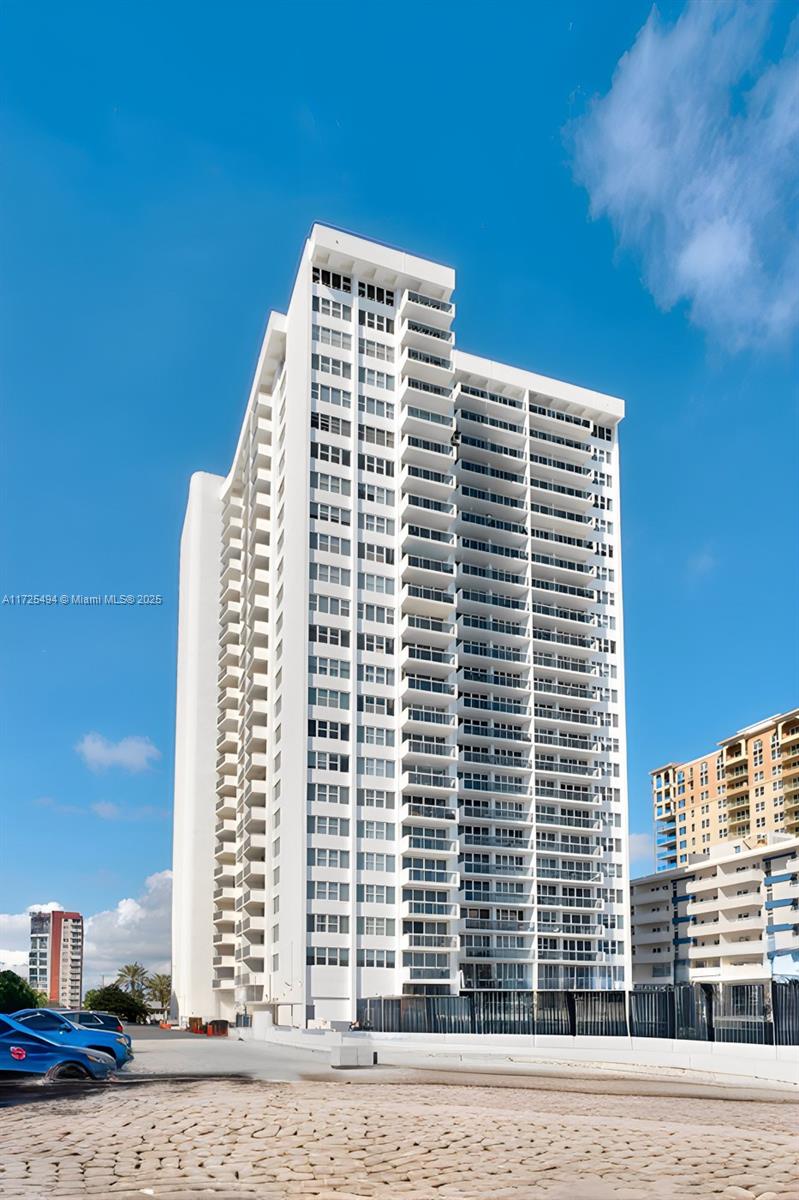Apartamento en Alquiler en Hallandale Beach, FL