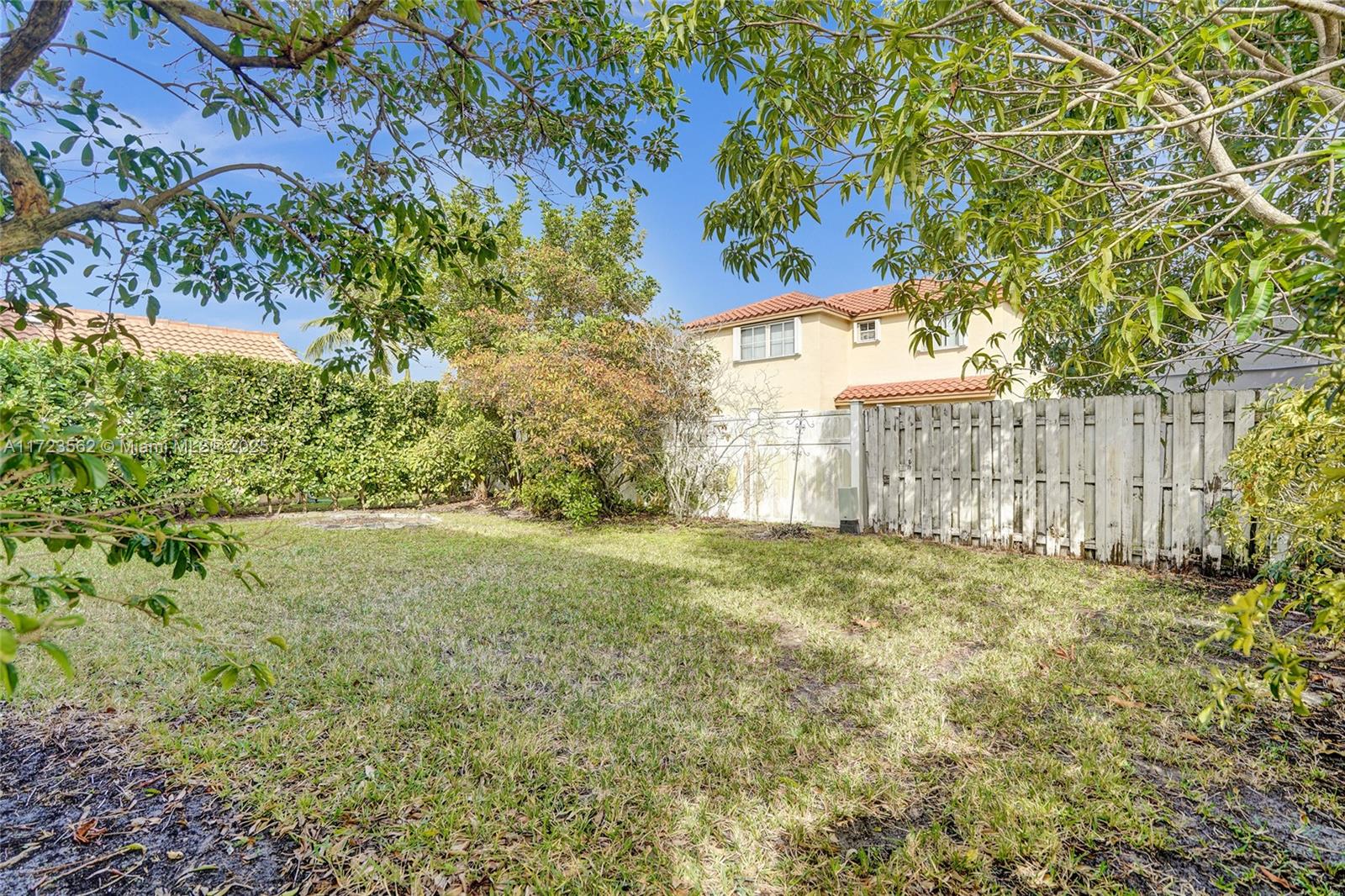 652 Stanton Dr, Weston, Florida image 16