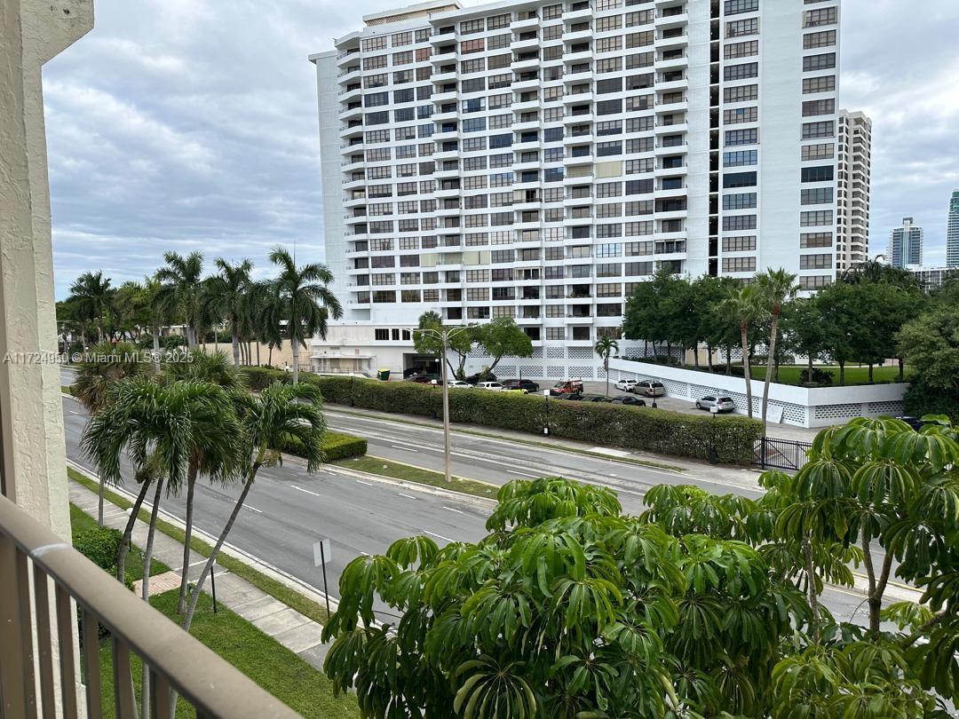 501 Three Islands Blvd #418, Hallandale Beach, Florida image 14