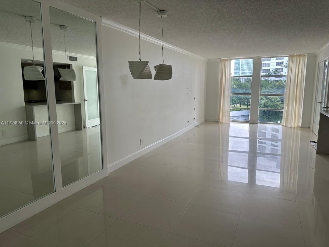 501 Three Islands Blvd #418, Hallandale Beach, Florida image 4