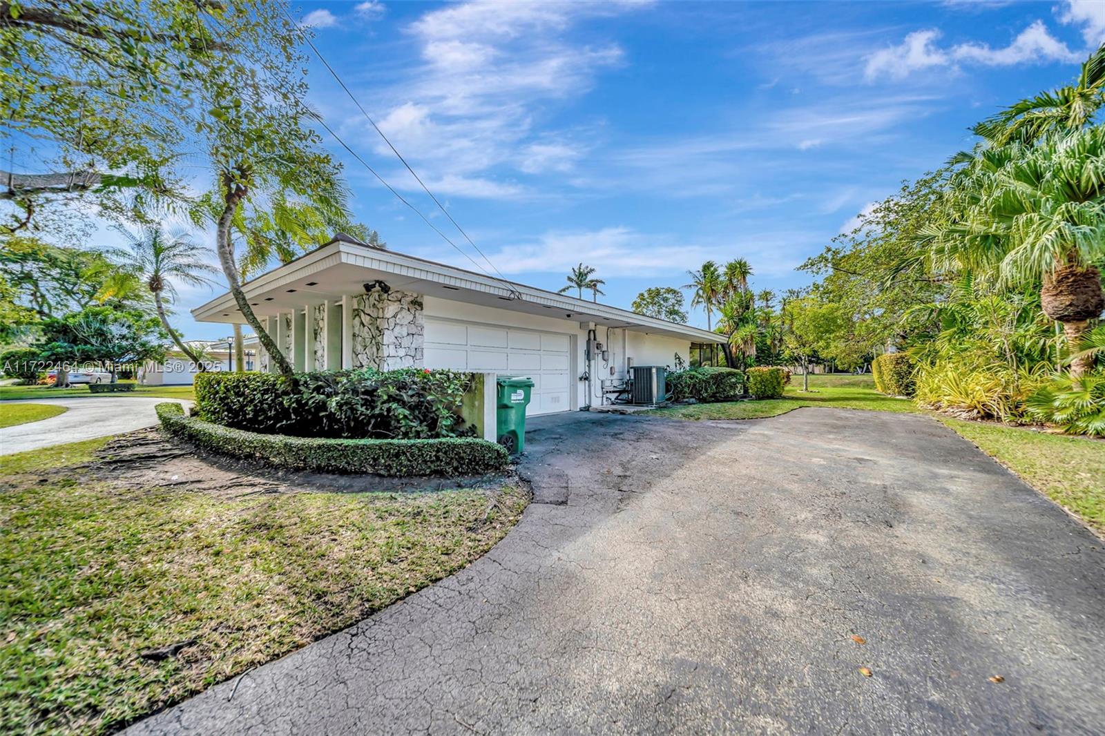 11700 SW 72nd Avenue, Pinecrest, Florida image 44