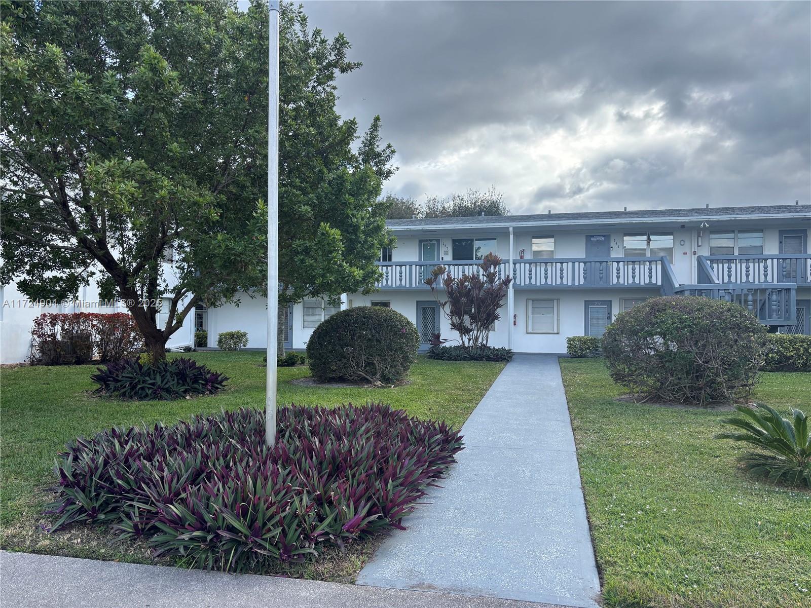 252 Oakridge O #252, Deerfield Beach, Florida image 1