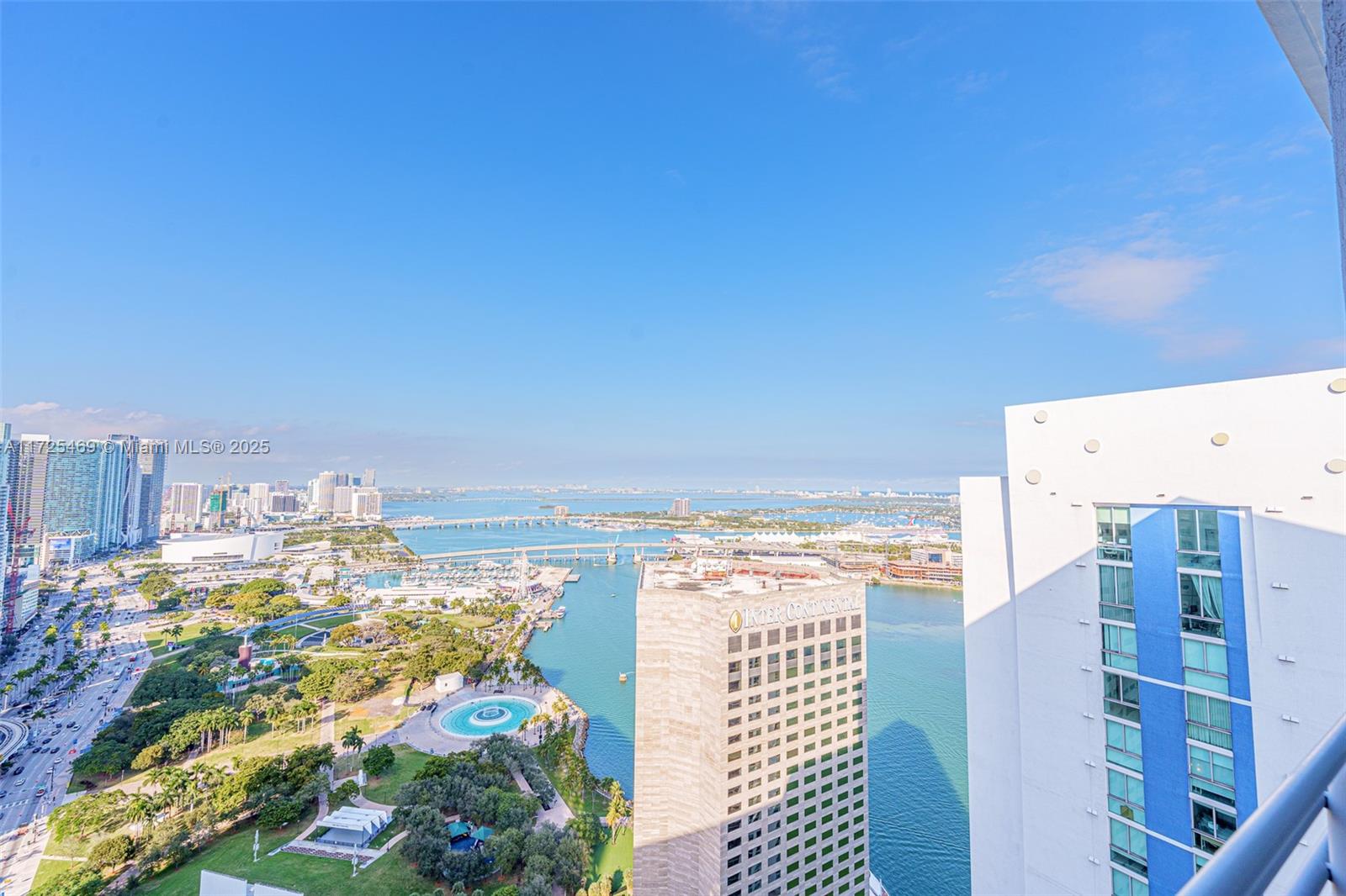 325 S Biscayne Blvd #UPH22, Miami FL 33131