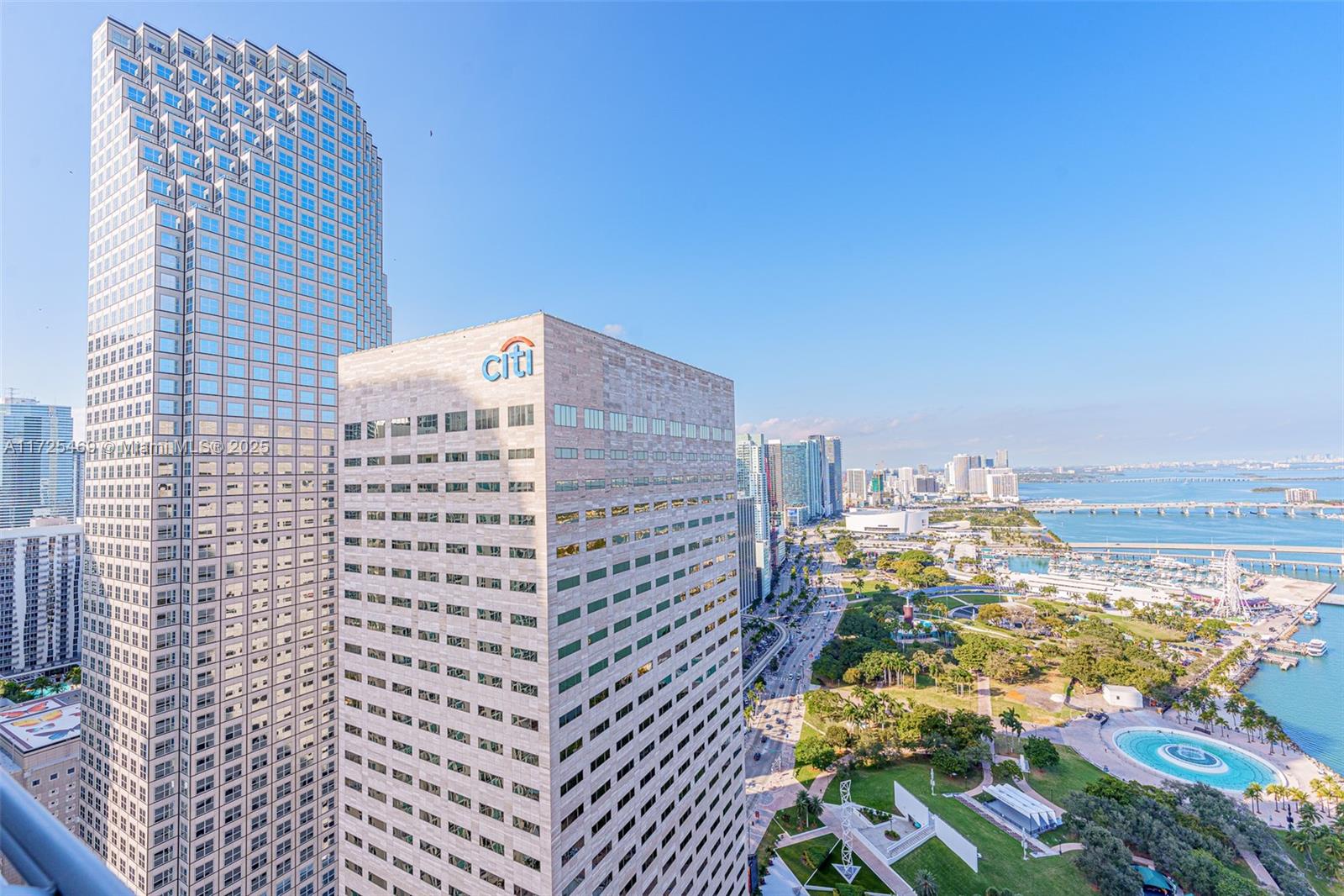 325 S Biscayne Blvd #UPH22, Miami FL 33131