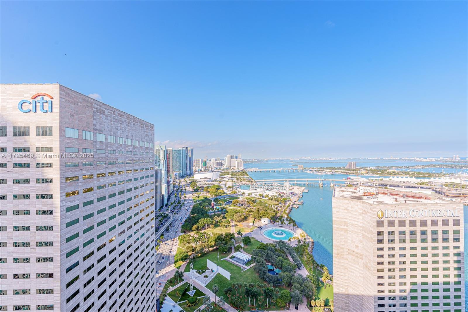 325 S Biscayne Blvd #UPH22, Miami FL 33131