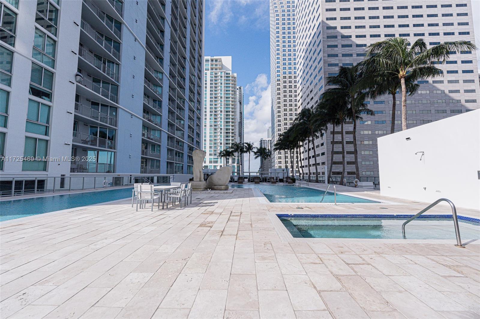 325 S Biscayne Blvd #UPH22, Miami FL 33131