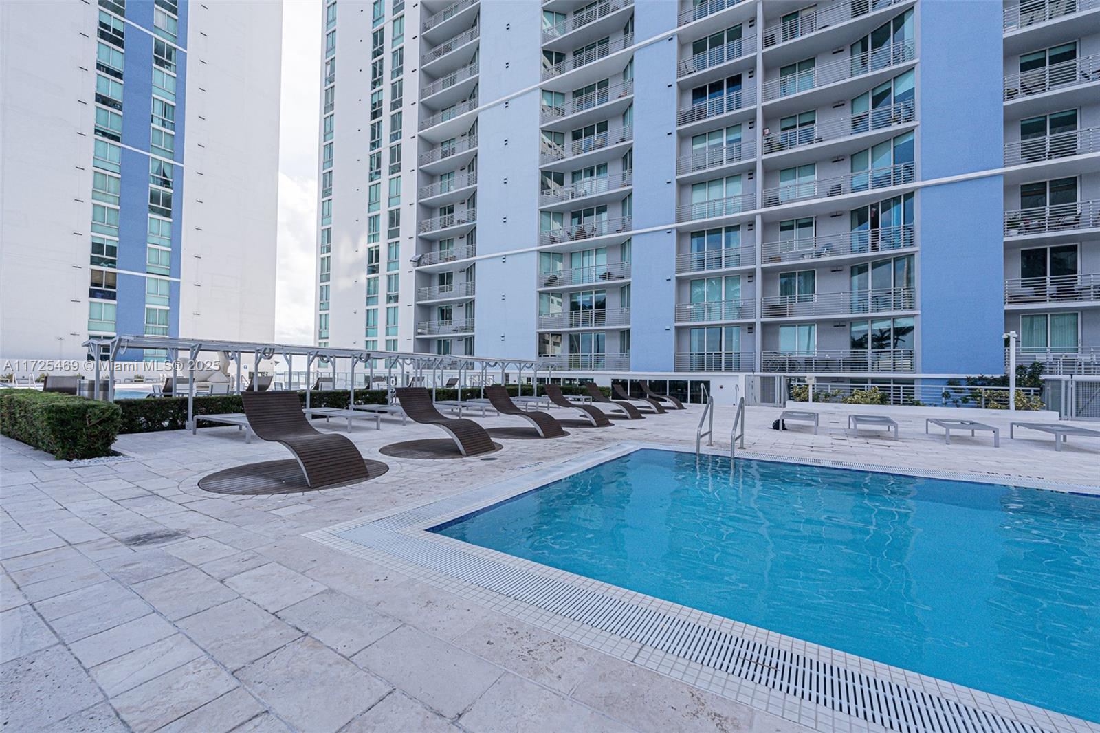 325 S Biscayne Blvd #UPH22, Miami FL 33131
