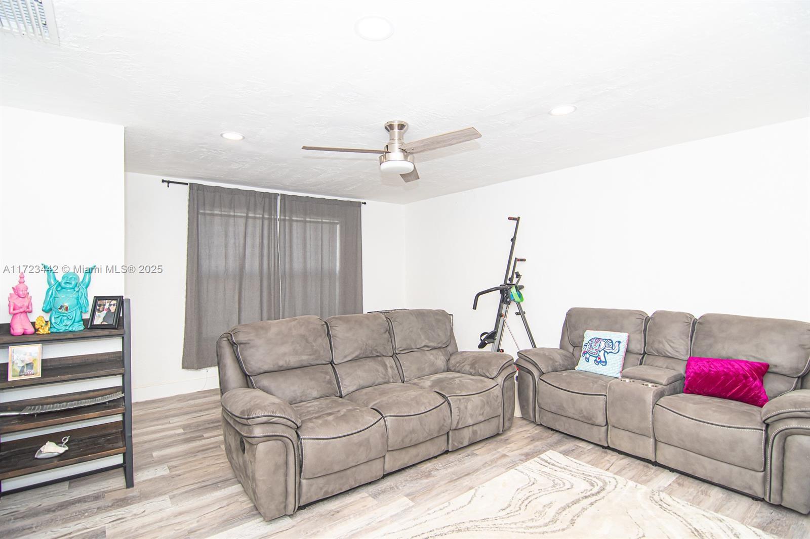 Listing Photo 23