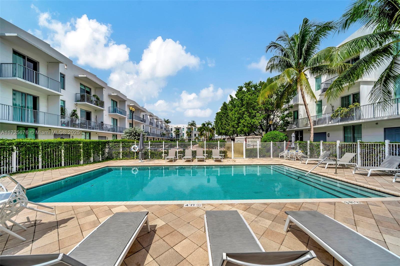 2100 Van Buren St #520, Hollywood, Florida image 2