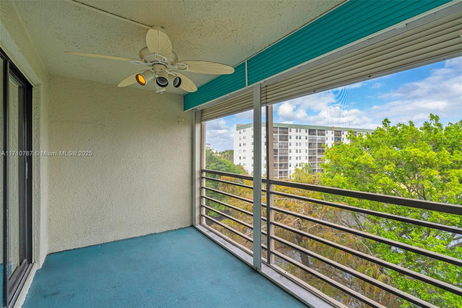 2309 S Cypress Bend Dr #612C, Pompano Beach, Florida image 19