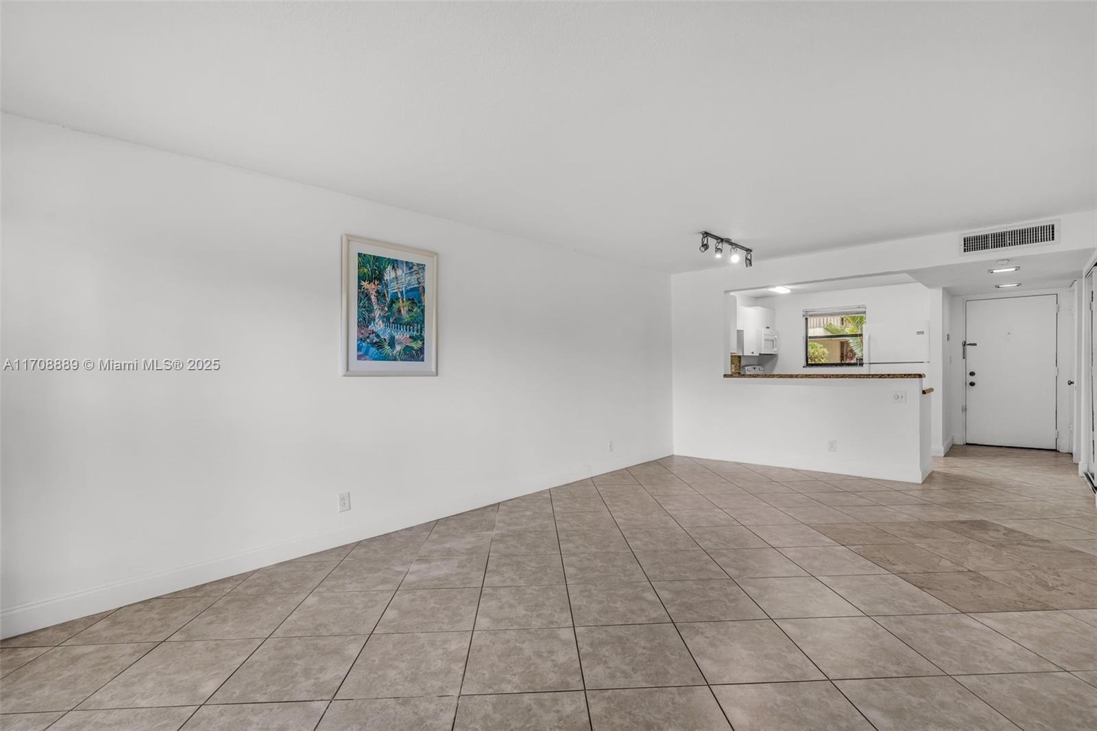 2304 S Cypress Bend Dr #113, Pompano Beach, Florida image 4