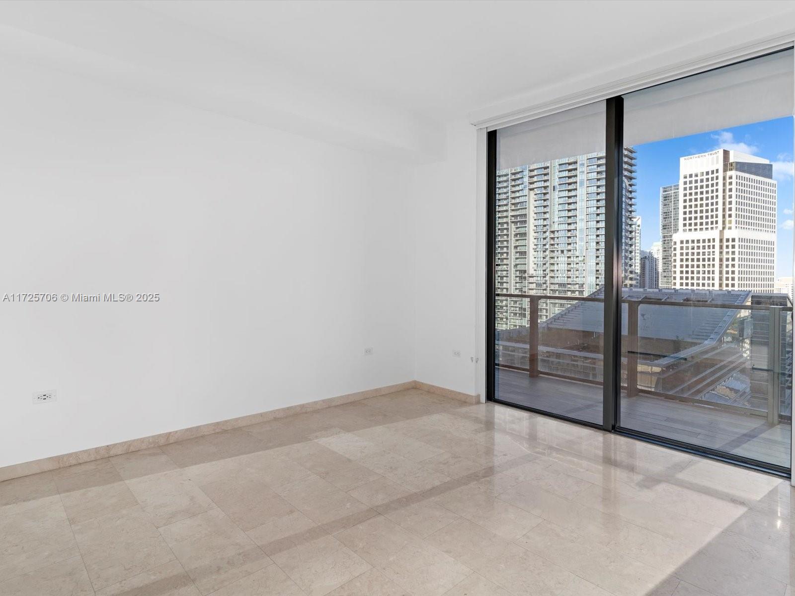 88 SW 7TH ST #2005, Miami FL 33130