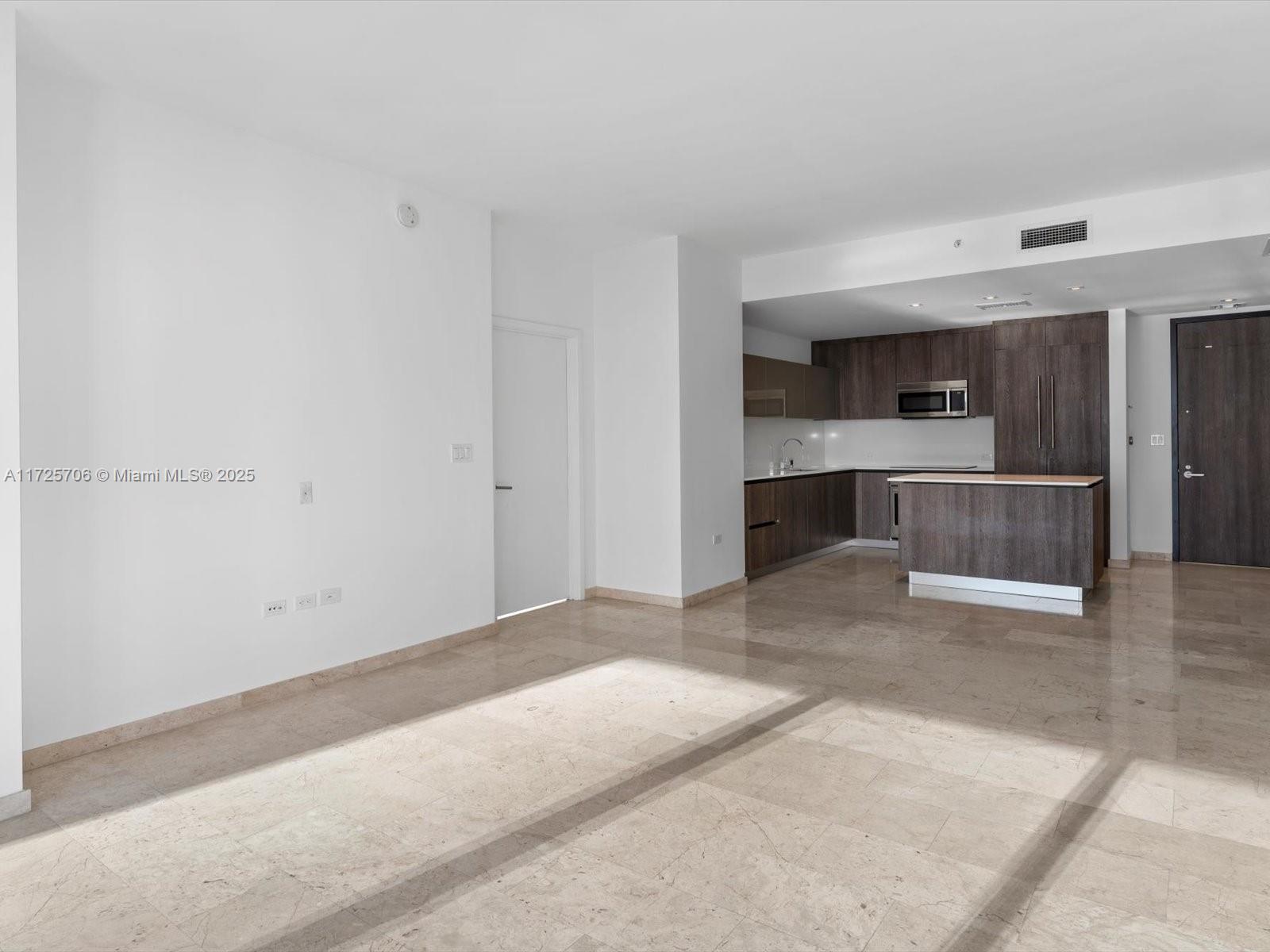 88 SW 7TH ST #2005, Miami FL 33130
