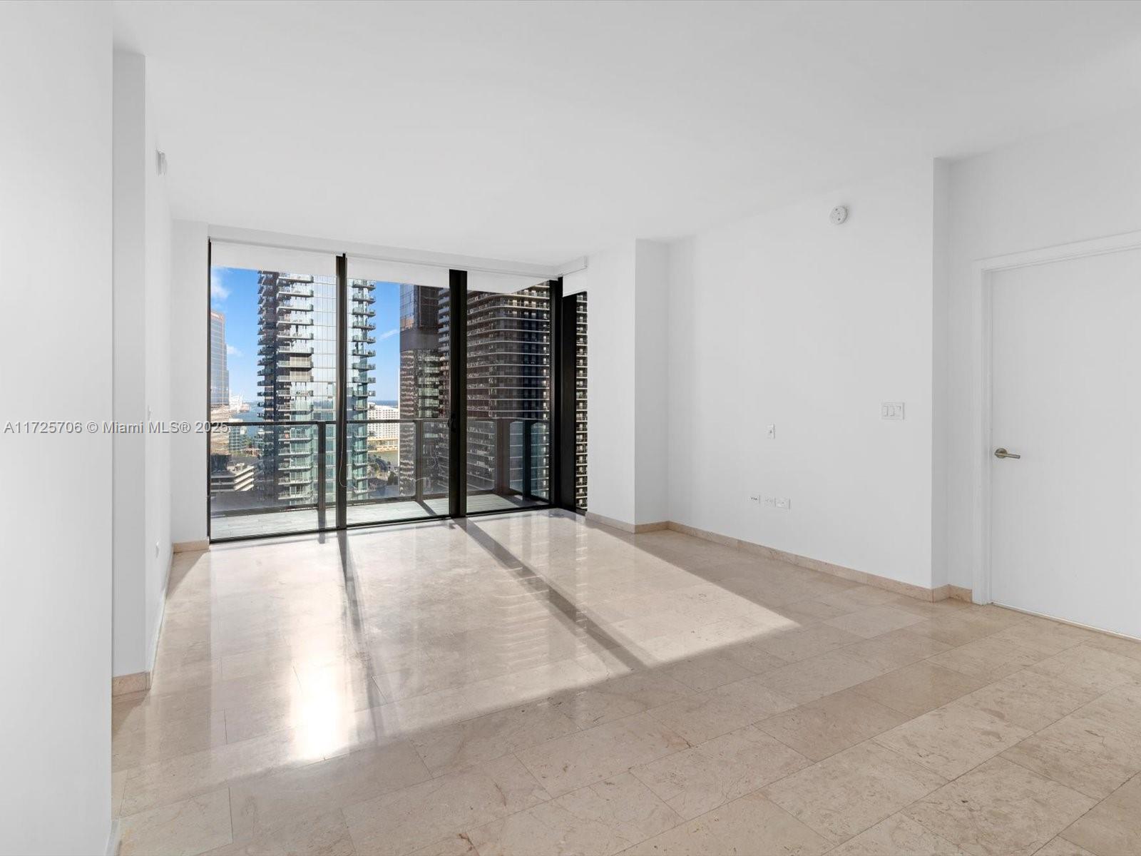 88 SW 7TH ST #2005, Miami FL 33130