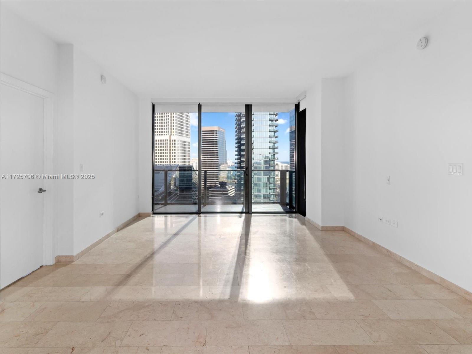 88 SW 7TH ST #2005, Miami FL 33130