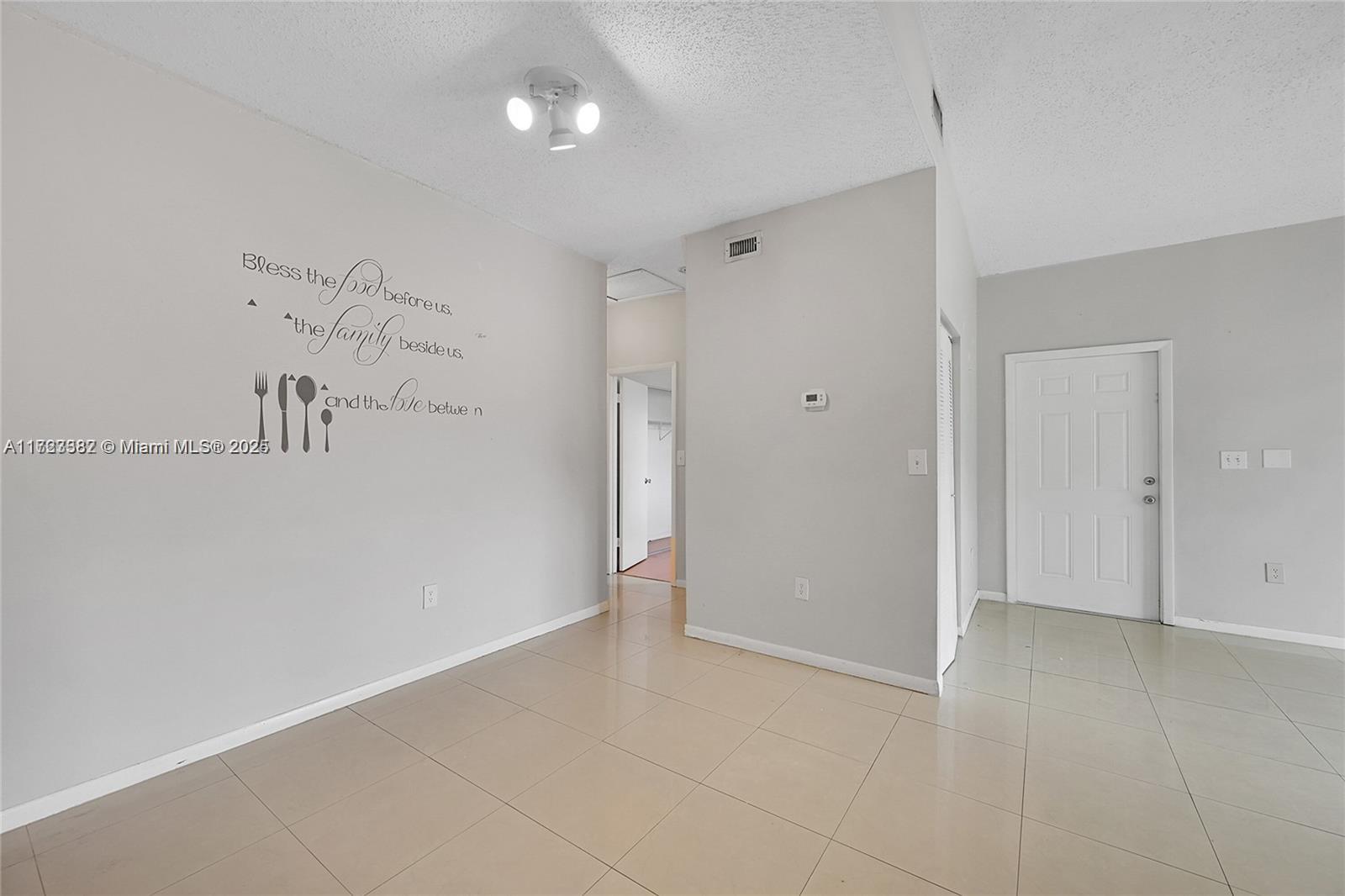 1881 NW 96 #7C, Pembroke Pines, Florida image 3