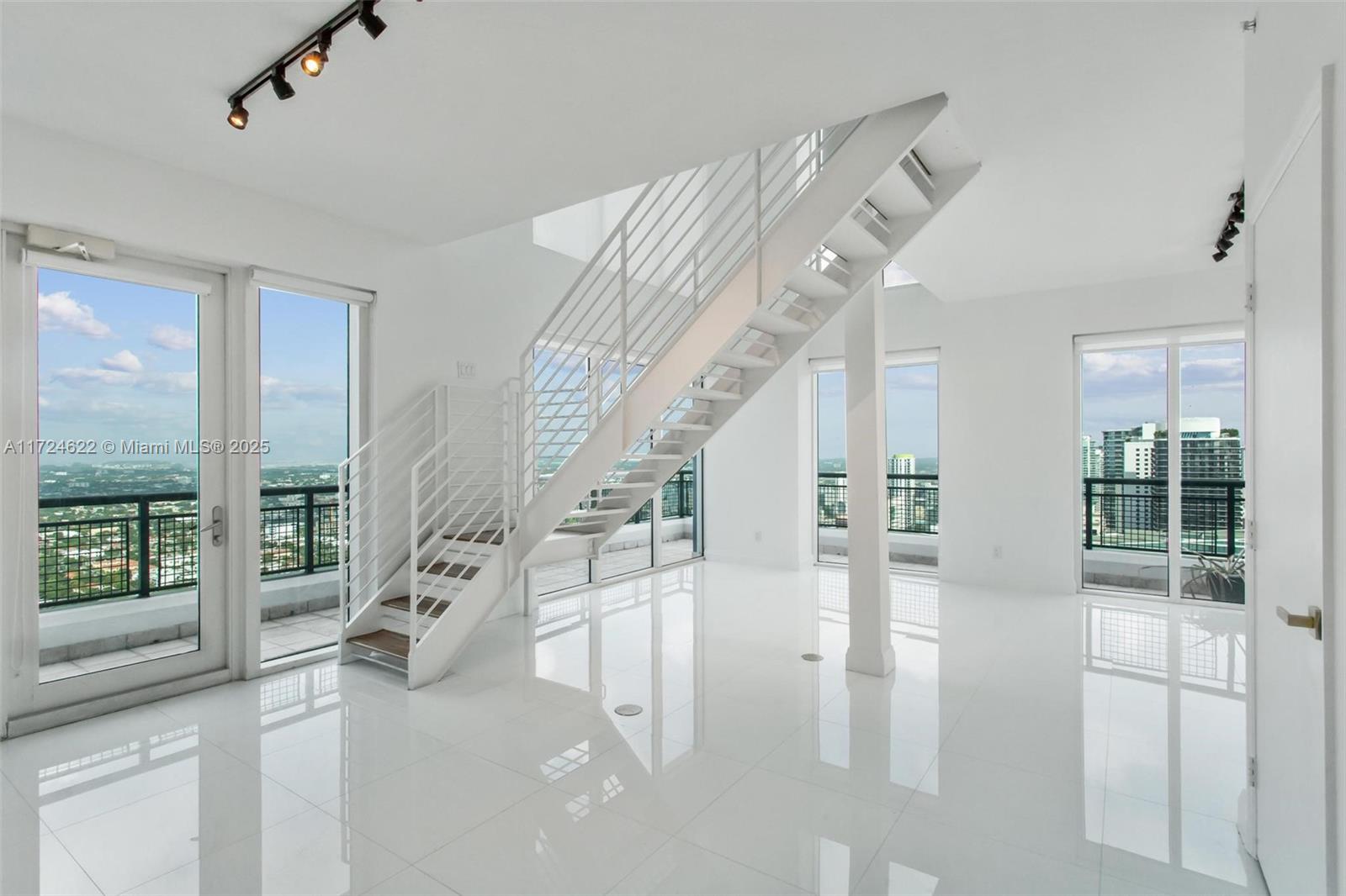 60 13th St Unit 4413, Miami, Florida 33130