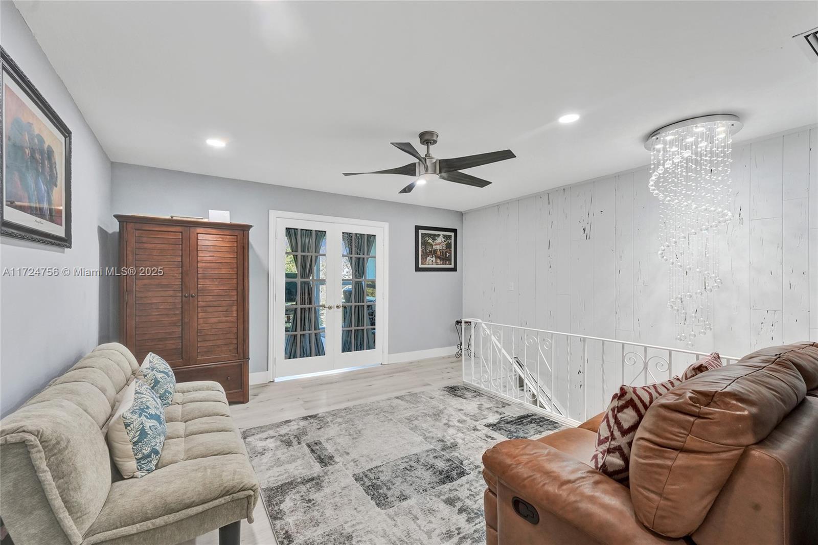 6799 Brookline Dr 6797A