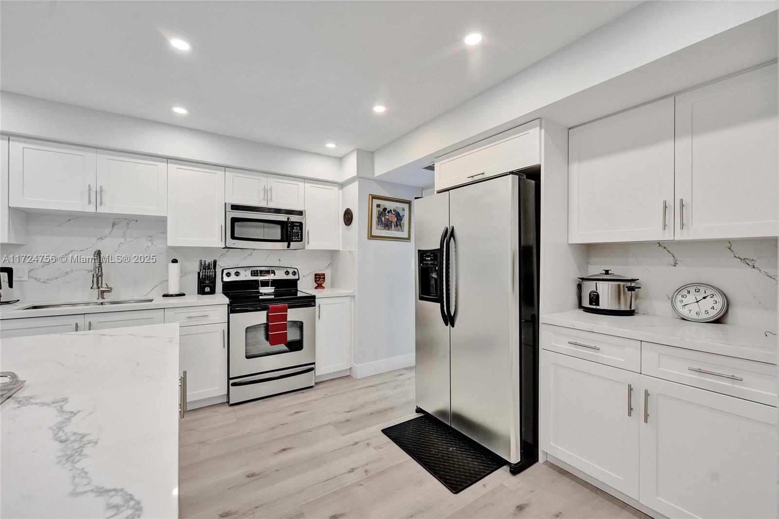 6799 Brookline Dr 6797A