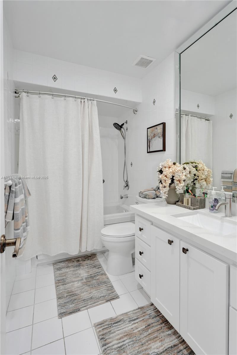 6799 Brookline Dr 6797A