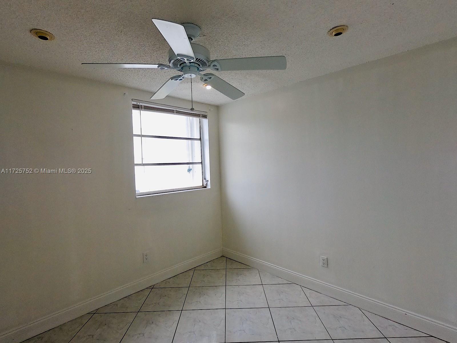 3642 NE 171st St #208, North Miami Beach, Florida image 12