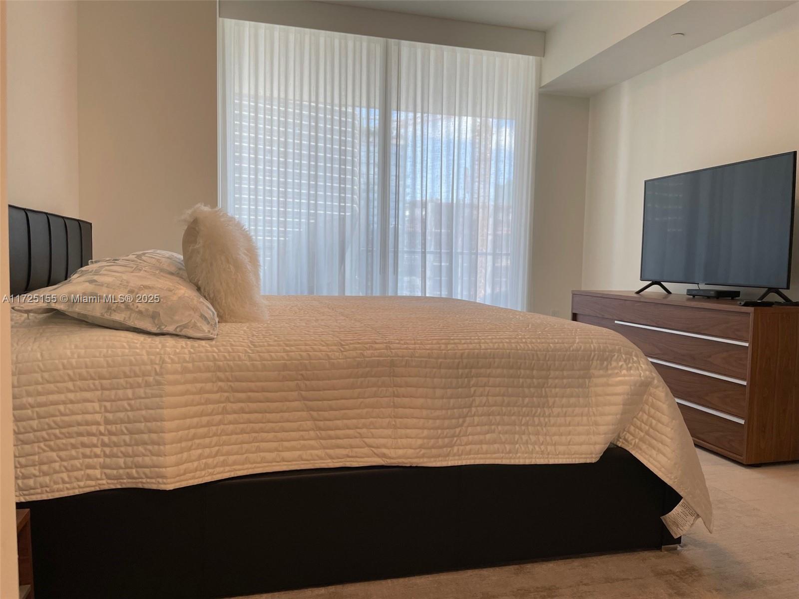 1000 Brickell Plz #3114, Miami FL 33131