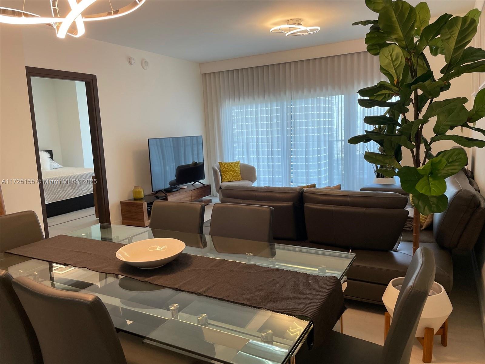 1000 Brickell Plz #3114, Miami FL 33131