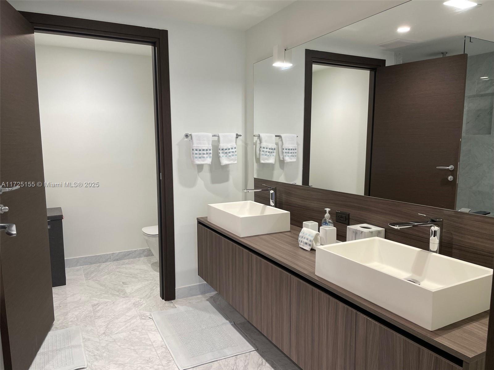 1000 Brickell Plz #3114, Miami FL 33131