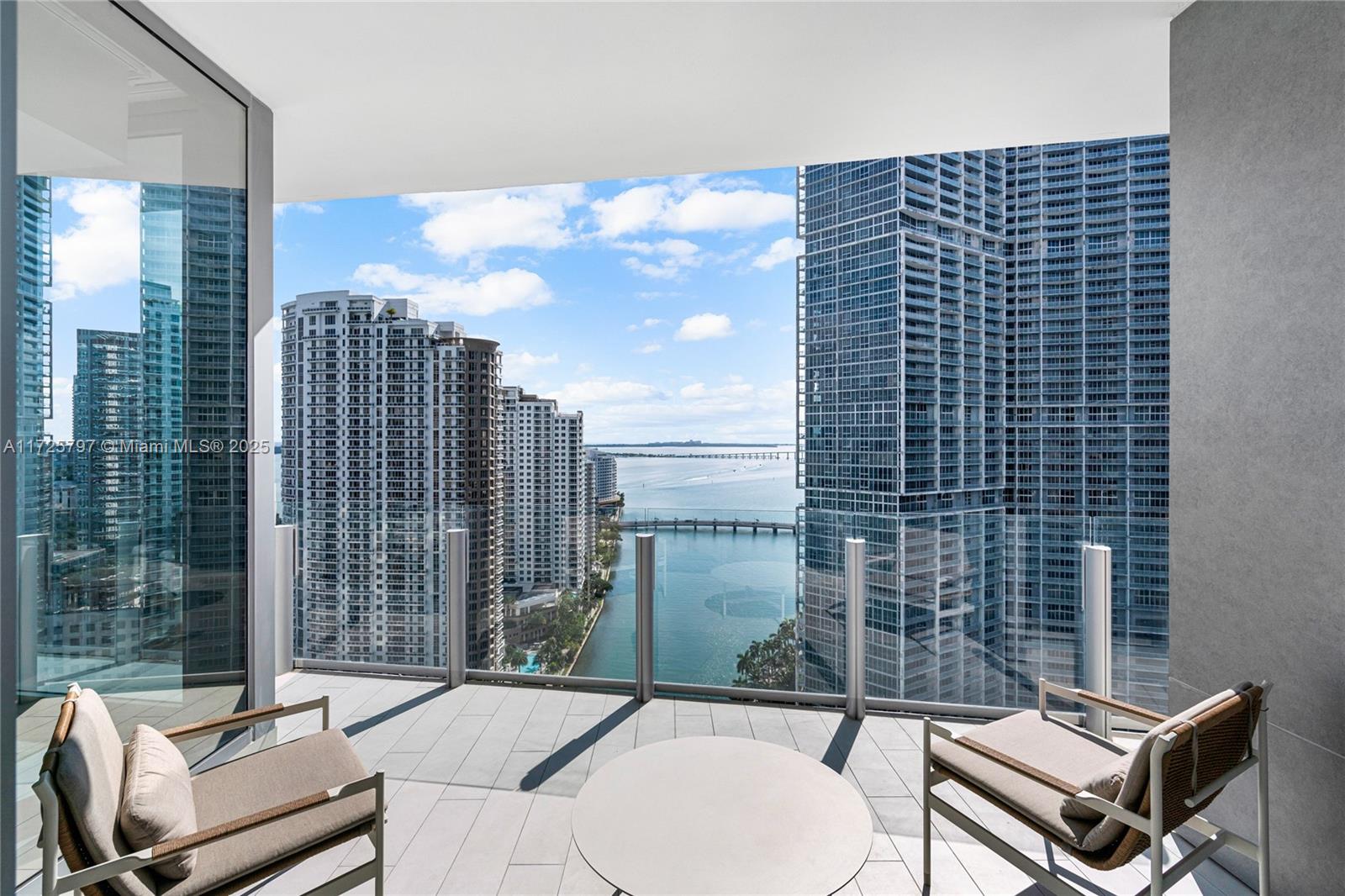 Condo for Sale in Miami, FL