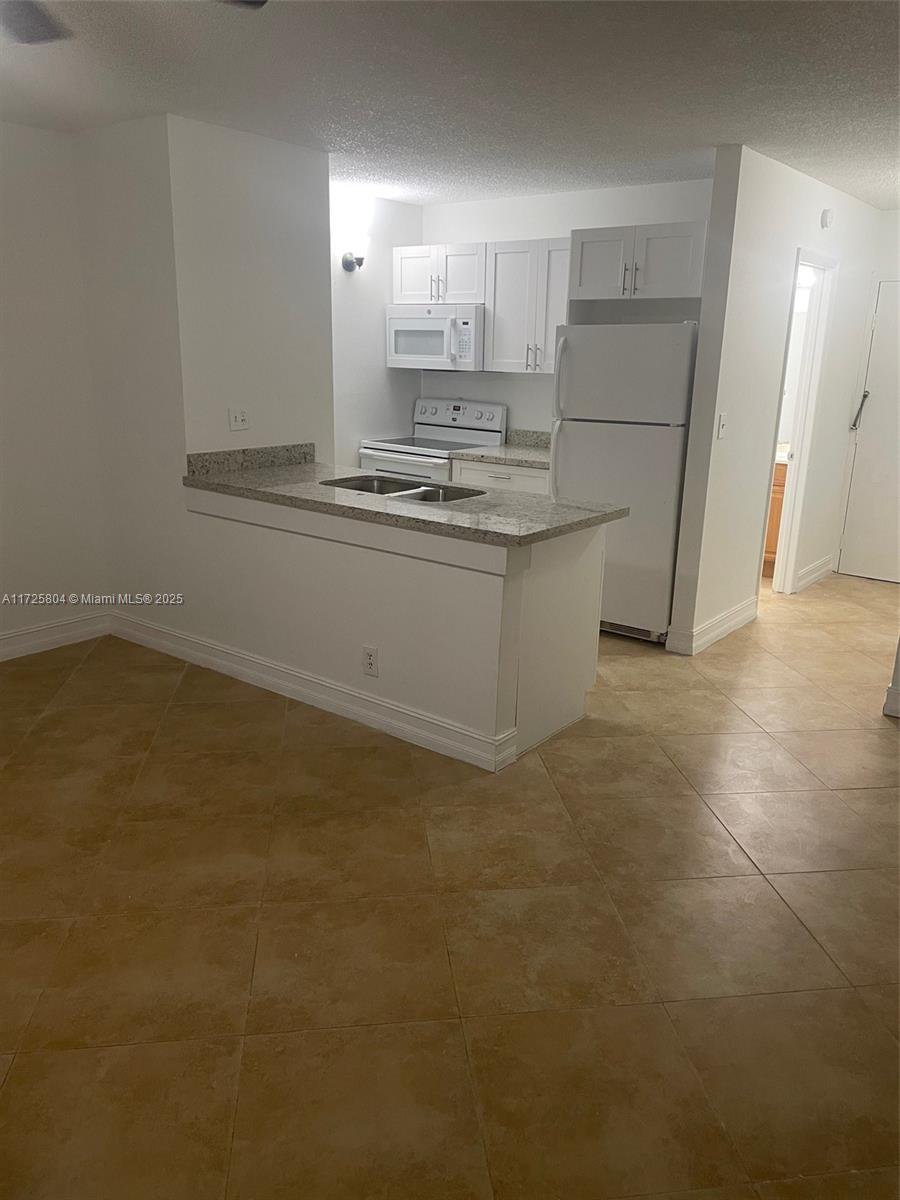 2701 Riverside Dr #502-B, Coral Springs, Florida image 3