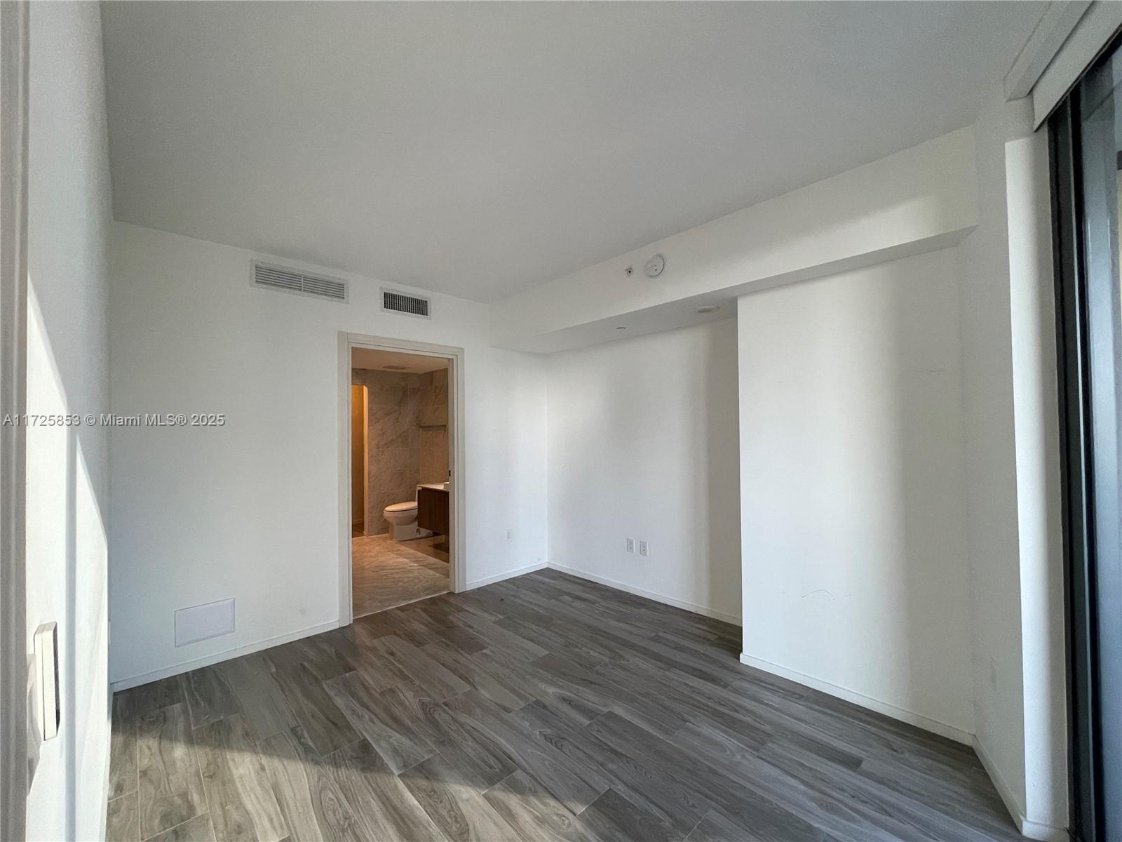 801 S Miami Ave #1502, Miami FL 33130