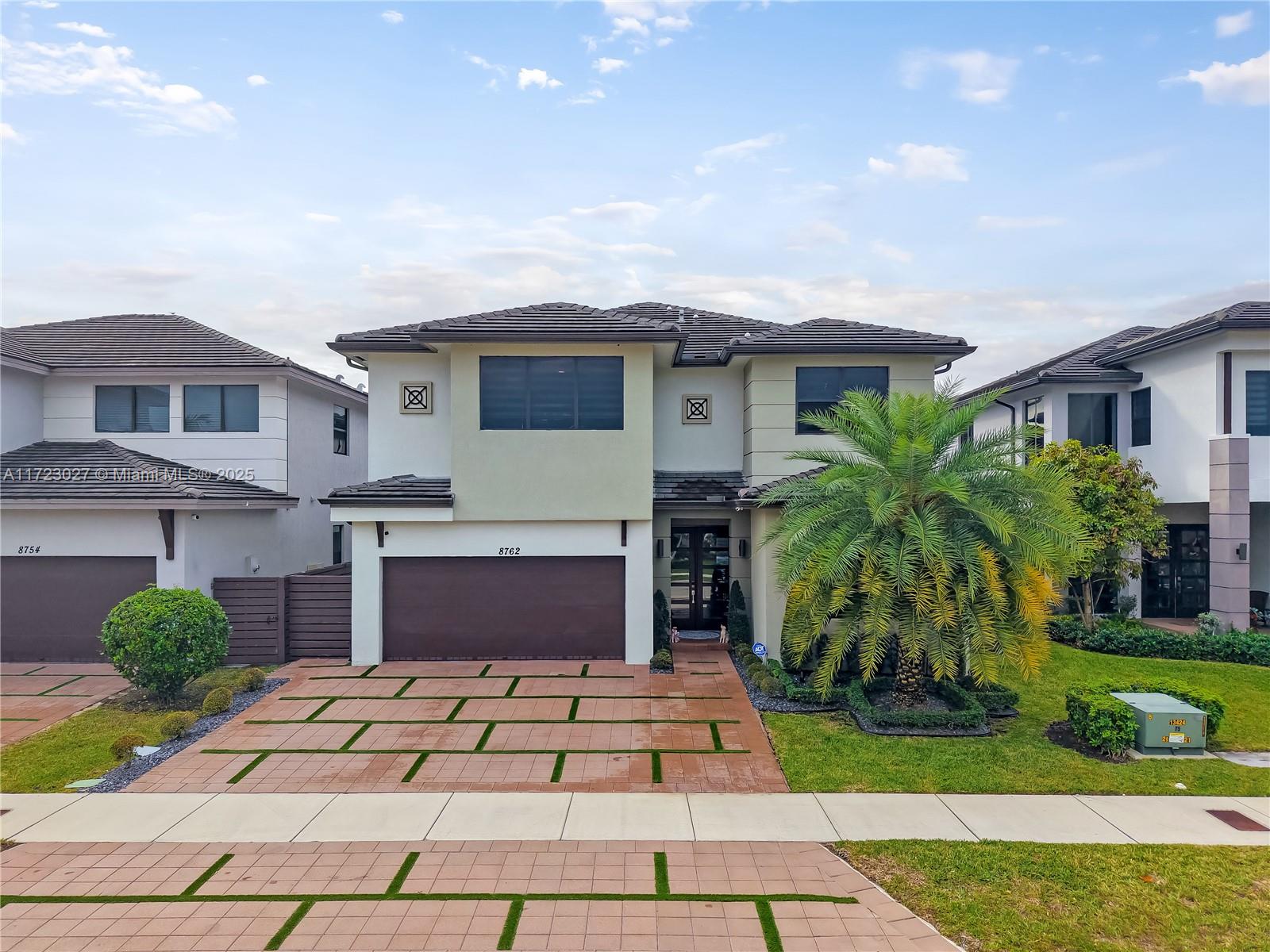 8762 NW 158th St, Miami Lakes, Florida image 44