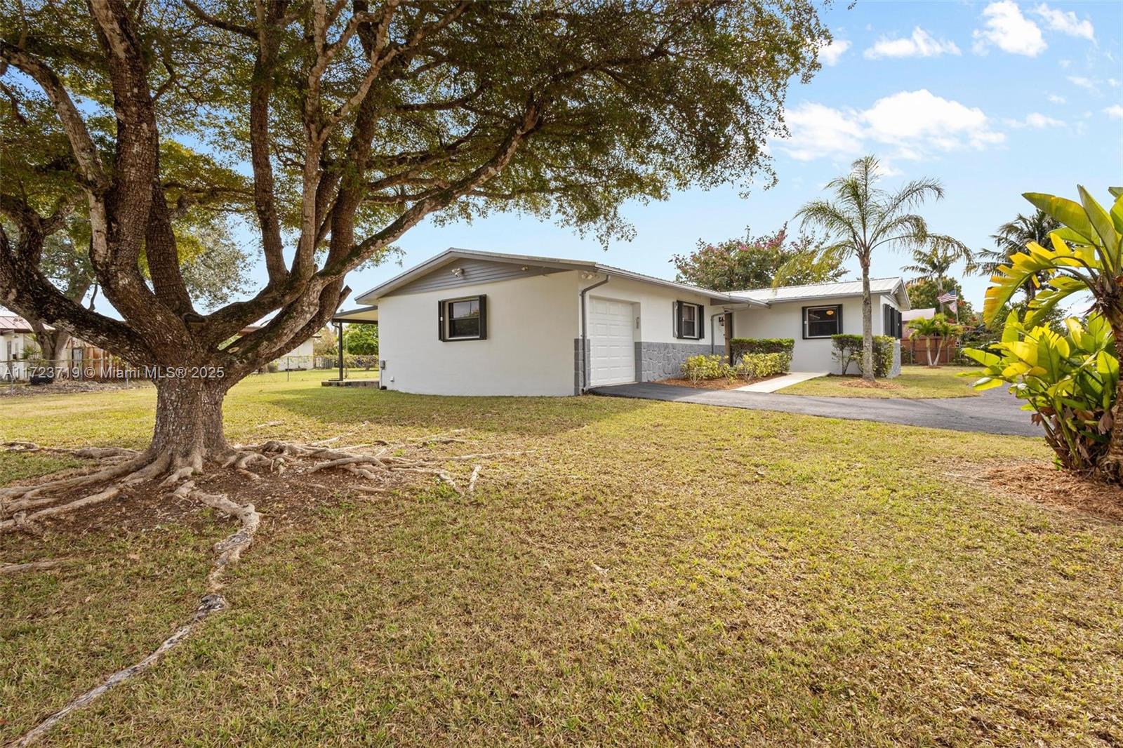 27661 SW 162nd Ct, Homestead, Florida image 8