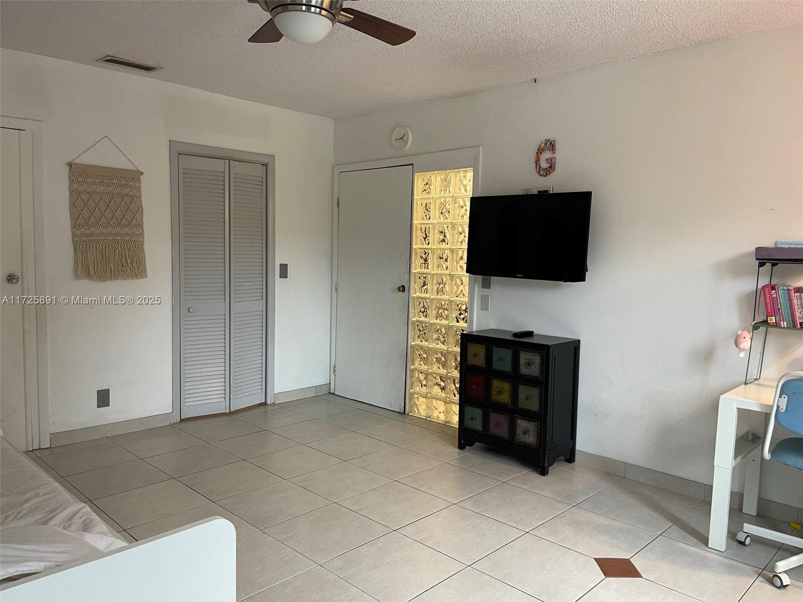 Residential, Pembroke Pines, Florida image 20