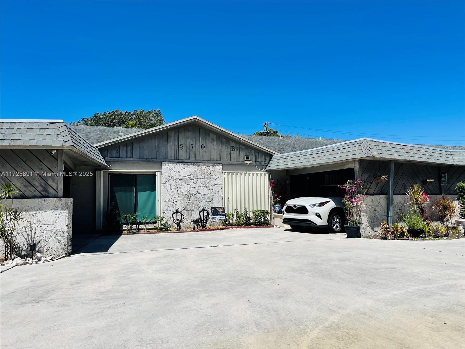 Residential, Pembroke Pines, Florida image 3