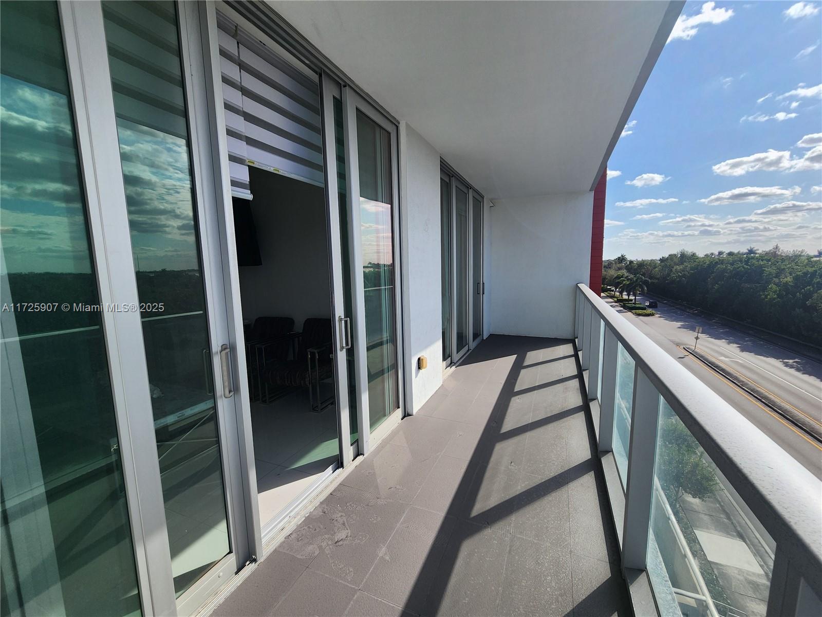 Residential, Doral, Florida image 9