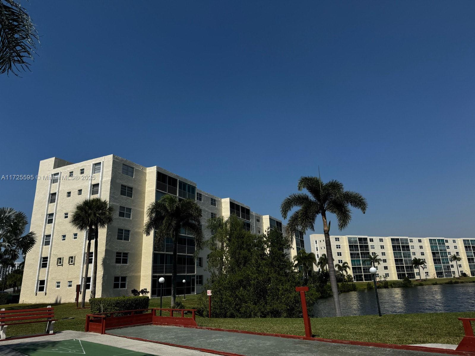 141 SE 3rd Ave #306, Dania Beach, Florida image 20